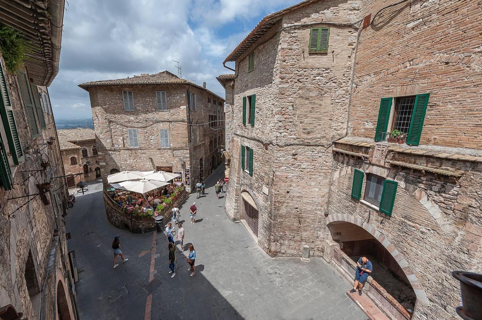 La Loggia Di Portica Residenza Storica Nel Centro Di Assisi Exterior foto