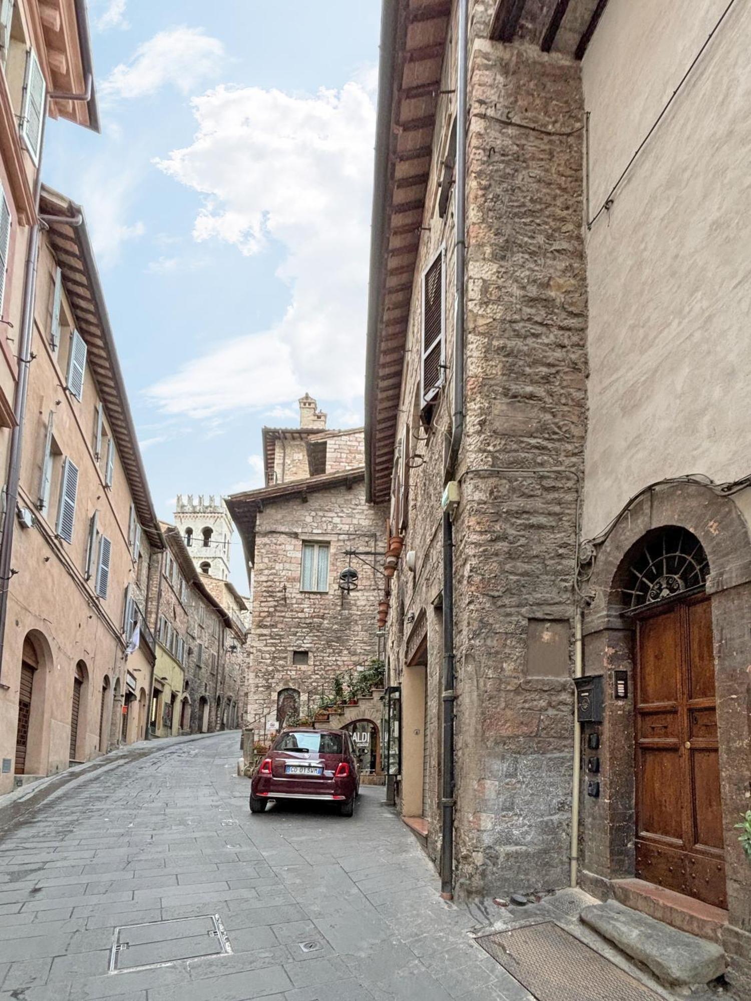 La Loggia Di Portica Residenza Storica Nel Centro Di Assisi Exterior foto